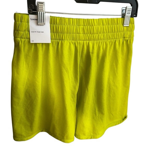 Nike Girls Training Shorts DX4965-308 Neon Green Size M NWT - Picture 5 of 7